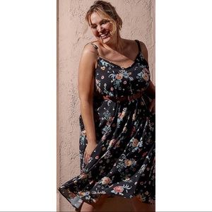 TORRID BLACK FLORAL CHALLIS SELF TIE MIDI DRESS